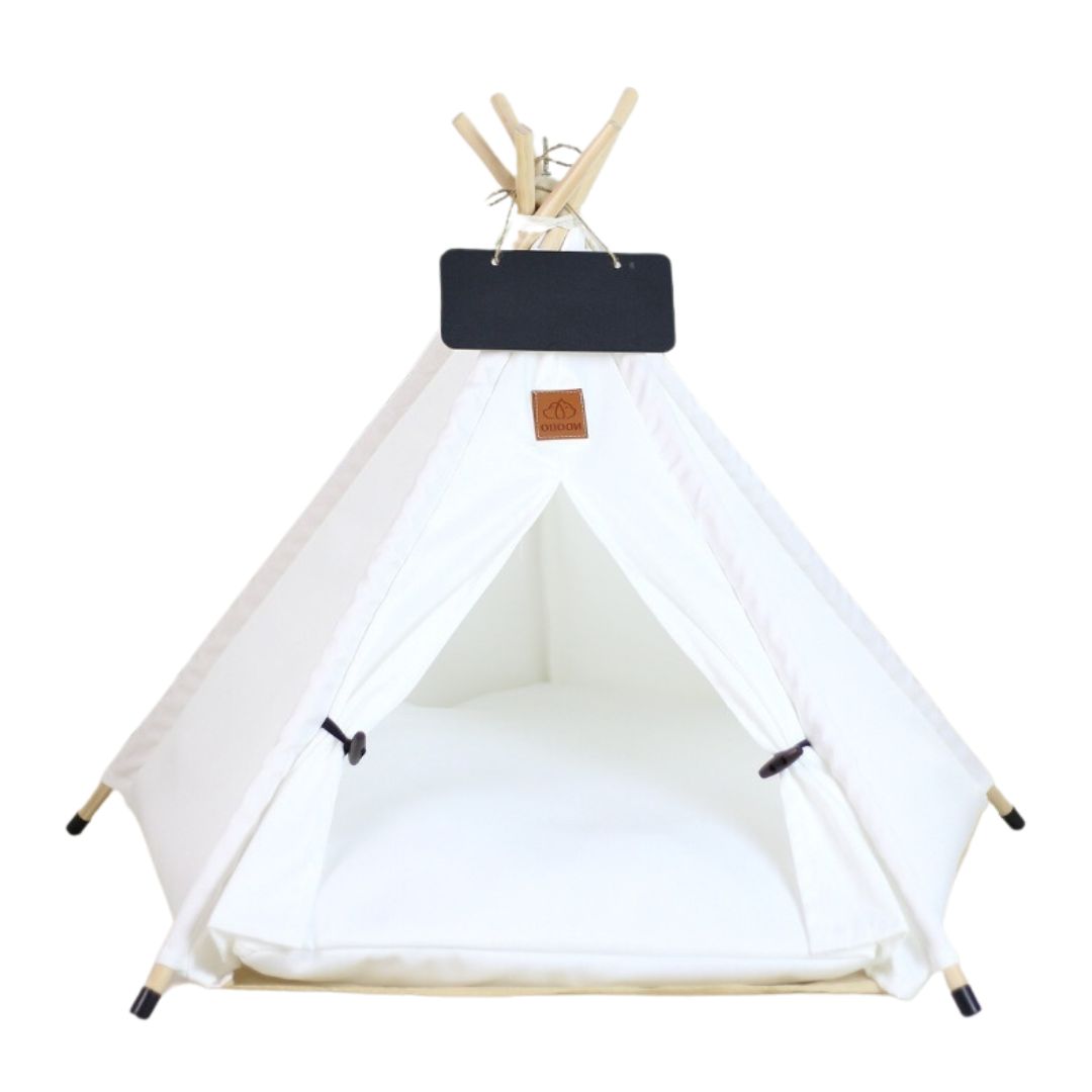 White dog tent in bright white. Yurt/Teepee glamping style look. Chalk board above the door for dogs name. 